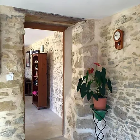 Bed & Breakfast La Maison Ocre Saint-Julien-de-Briola
